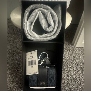 Michael Kors AirPod Case - Navy with MK design